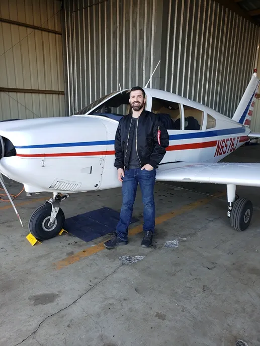 Side view of Cherokee 180 N6576J